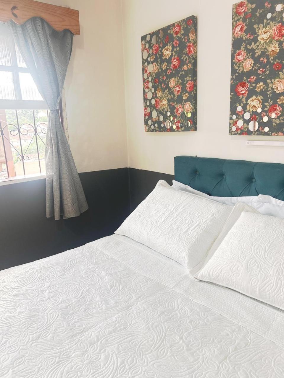 Nuh Hostel オウロ・プレット エクステリア 写真